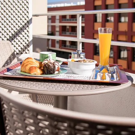 雷吉奥加的斯酒店 3*