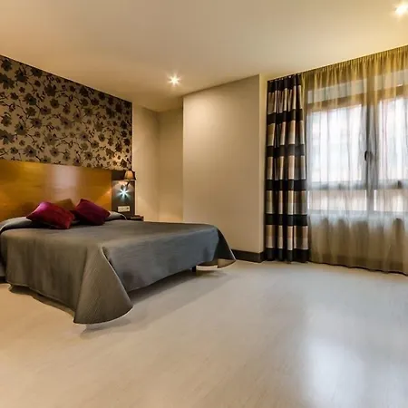 Ξενοδοχείο Regio 3*